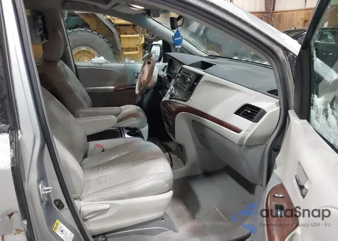 2011 Toyota Sienna Xle V6 from USA, damaged, VIN 5TDYK3DCXBS082824